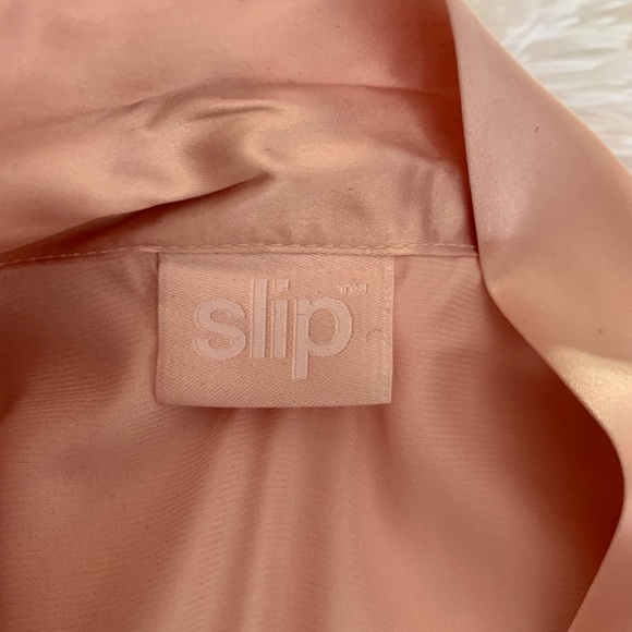 SOLD!!   SLIP Silk Robe & Mask - Picture 5 of 8